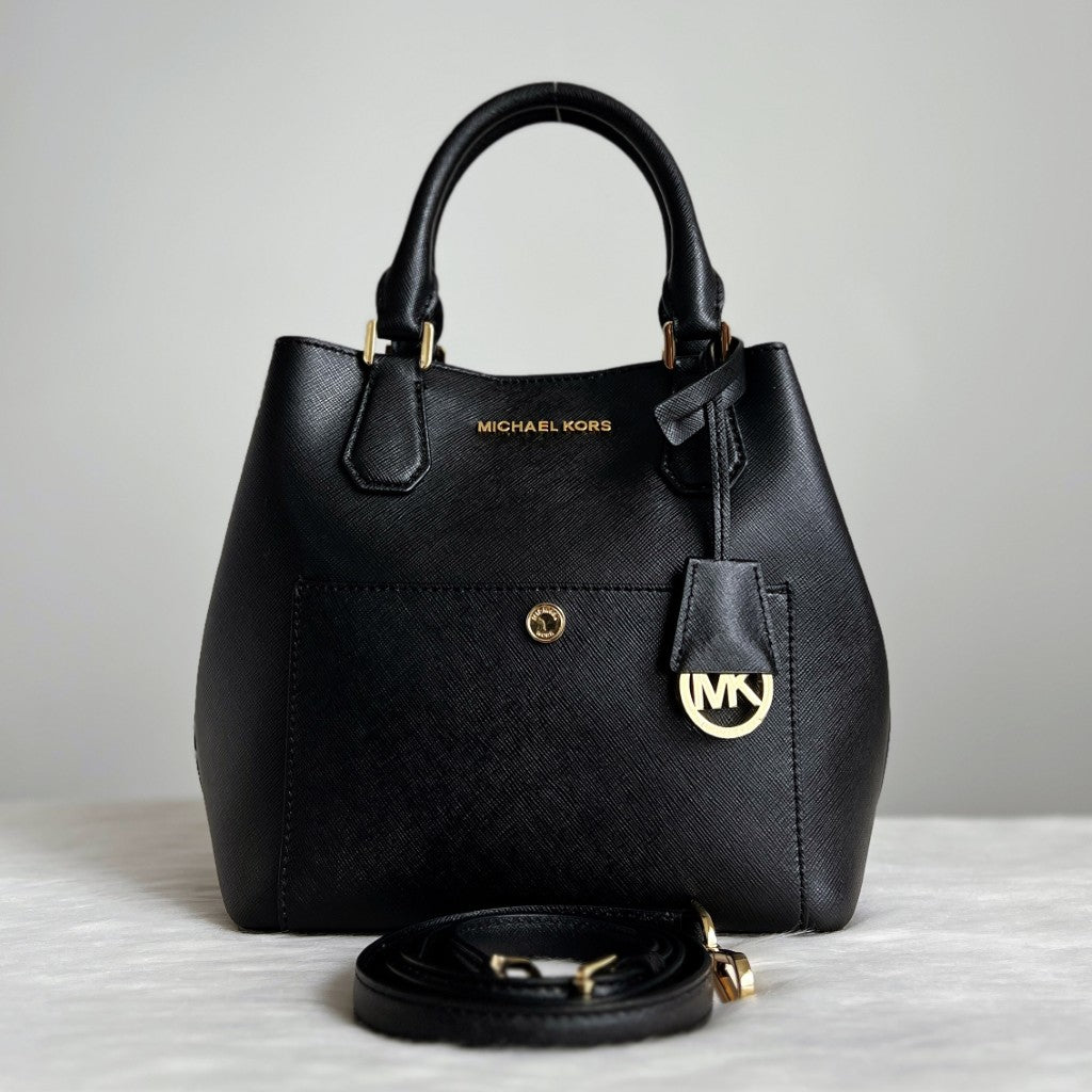 Michael Kors Black Leather Front Logo MK Charm 2 Way Shoulder Bag Excellent