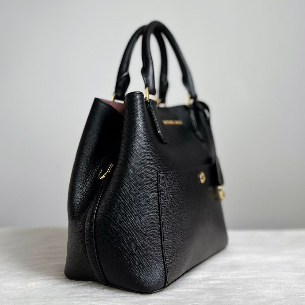 Michael Kors Black Leather Front Logo MK Charm 2 Way Shoulder Bag Excellent