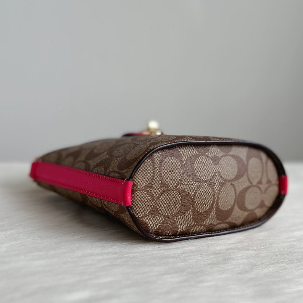 Coach Fuchsia Leather Monogram Trun Lock Crossbody Shoulder Bag Like New