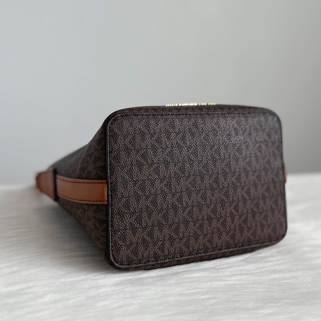 Michael Kors Caramel Leather Monogram Bucket Crossbody Shoulder Bag Like New
