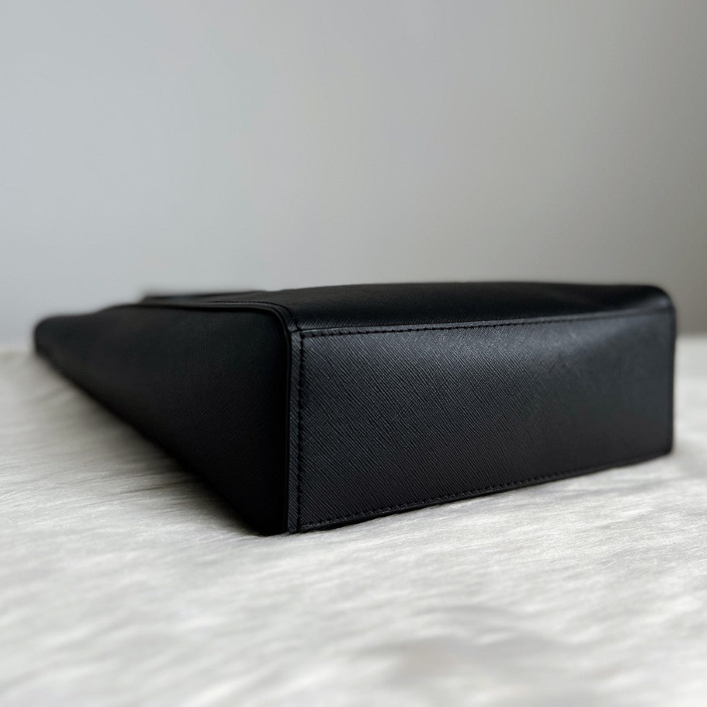 Michael Kors Black Leather Front Logo MK Charm 2 Way Shoulder Bag Like New