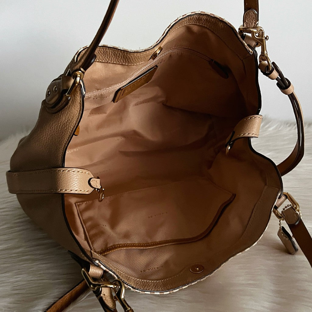 Coach Beige Leather Front Logo Patchwork 2 Way Shoulder Bag Excellent