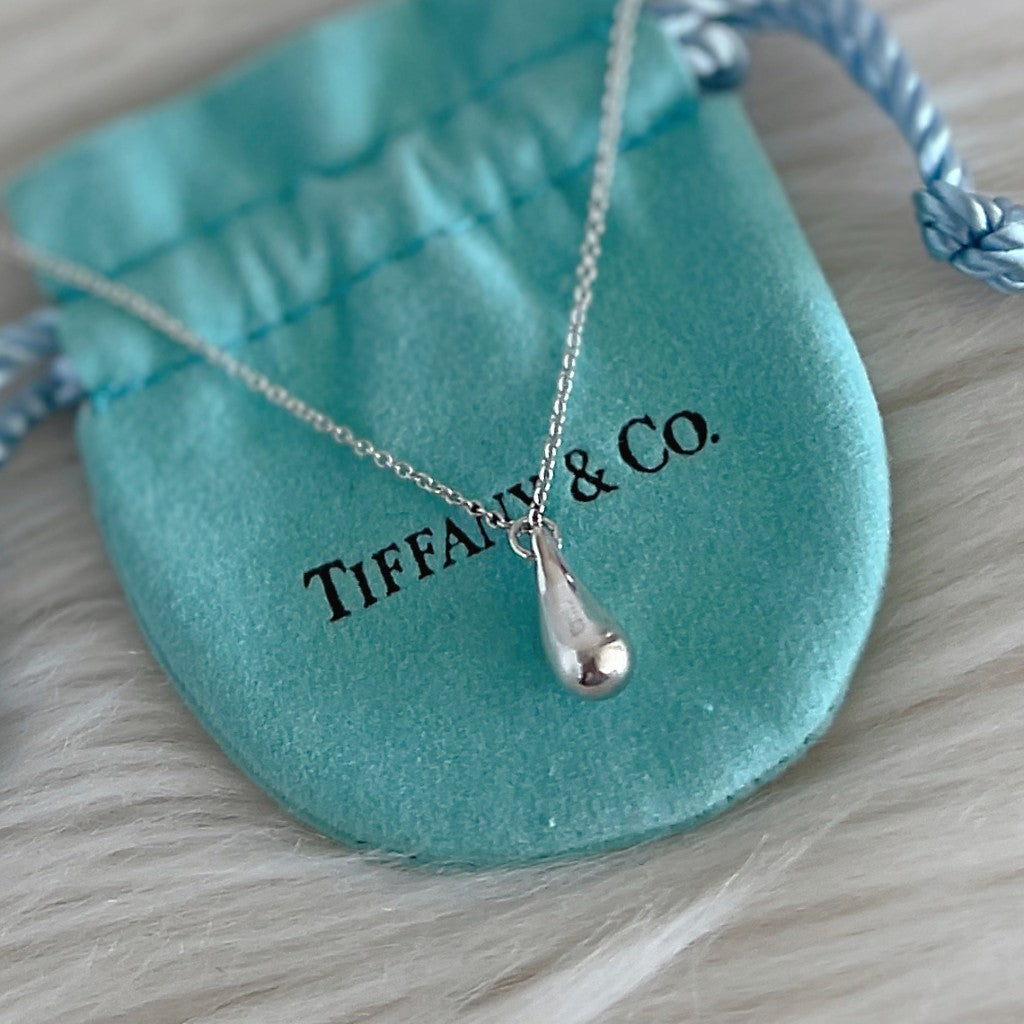 Tiffany & Co. 925 Silver Petite Tear Drop Necklace Excellent