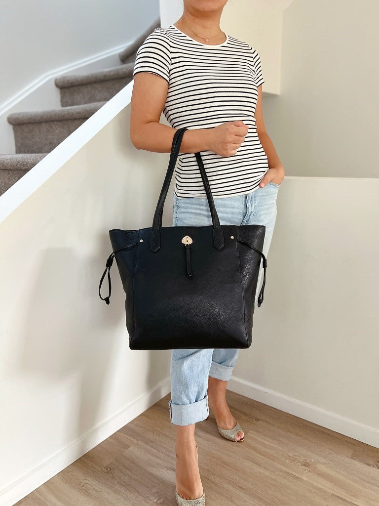 Kate Spade Black Leather Drawstring Career Shoulder Bag Excellent