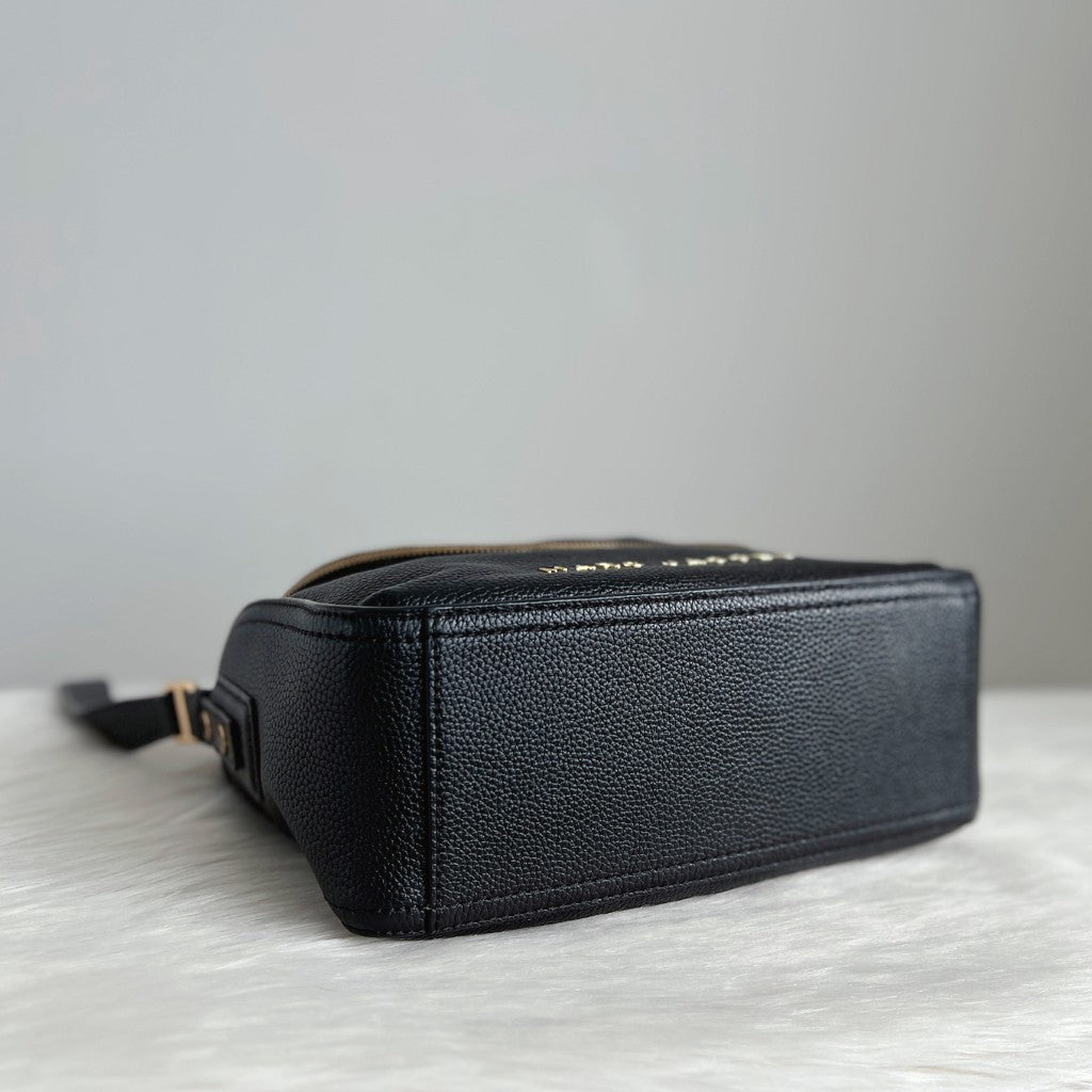 Marc Jacobs Black Leather Front Logo Crossbody Shoulder Bag Like New