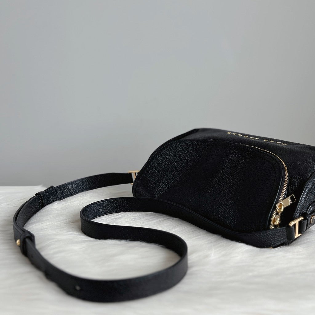 Marc Jacobs Black Leather Front Logo Crossbody Shoulder Bag Like New
