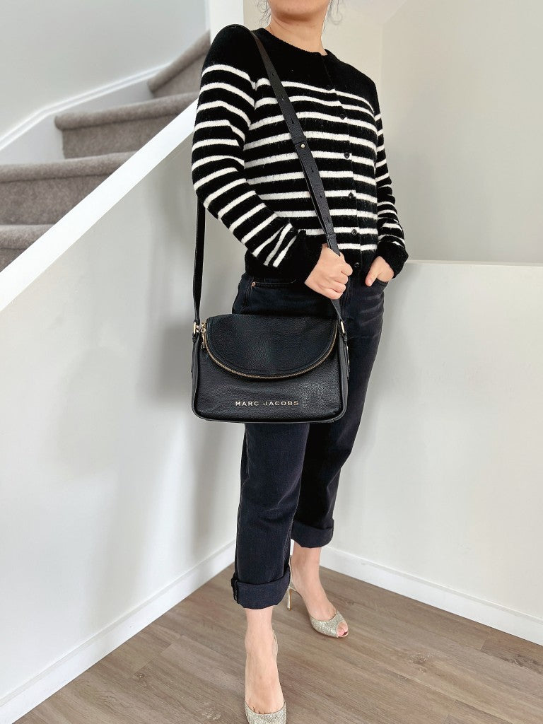 Marc Jacobs Black Leather Front Logo Crossbody Shoulder Bag Like New