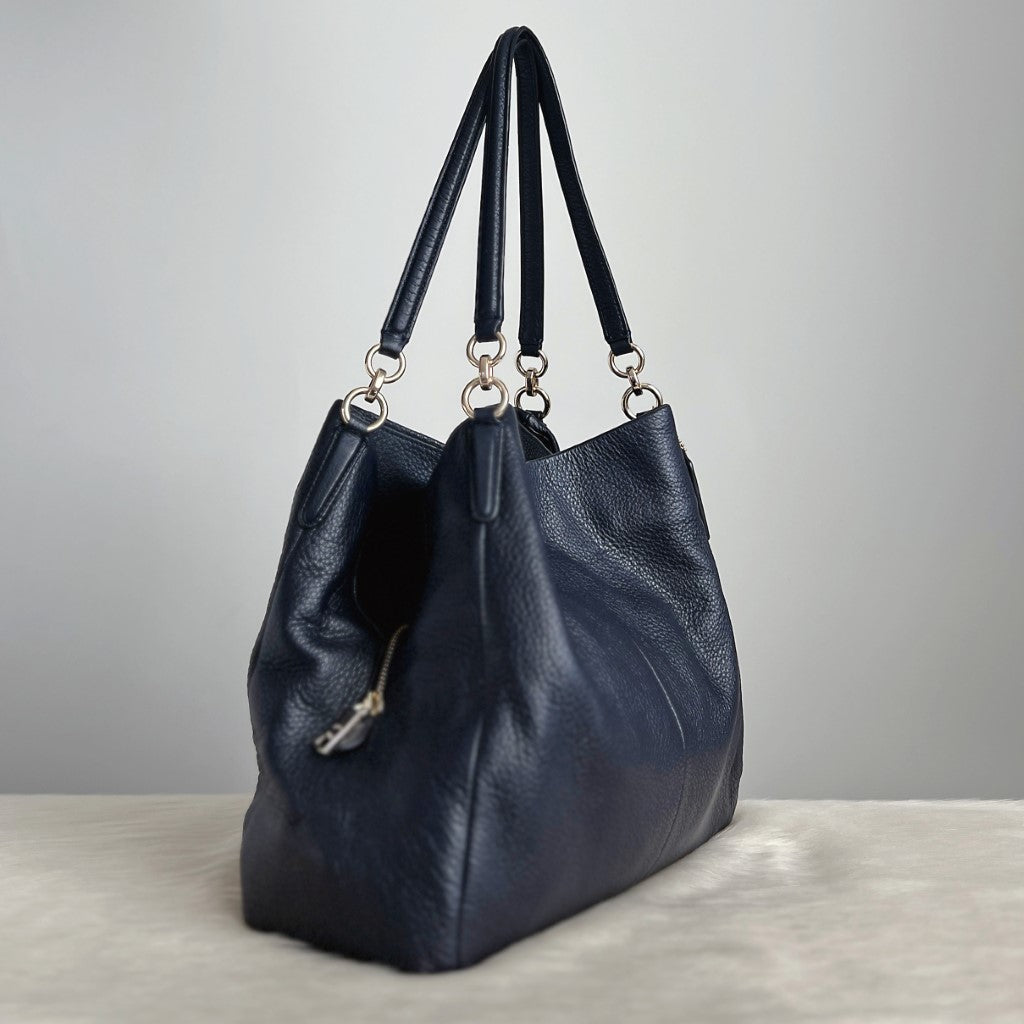 Coach Navy Leather Triple Compartment Shoulder Bag Excellent