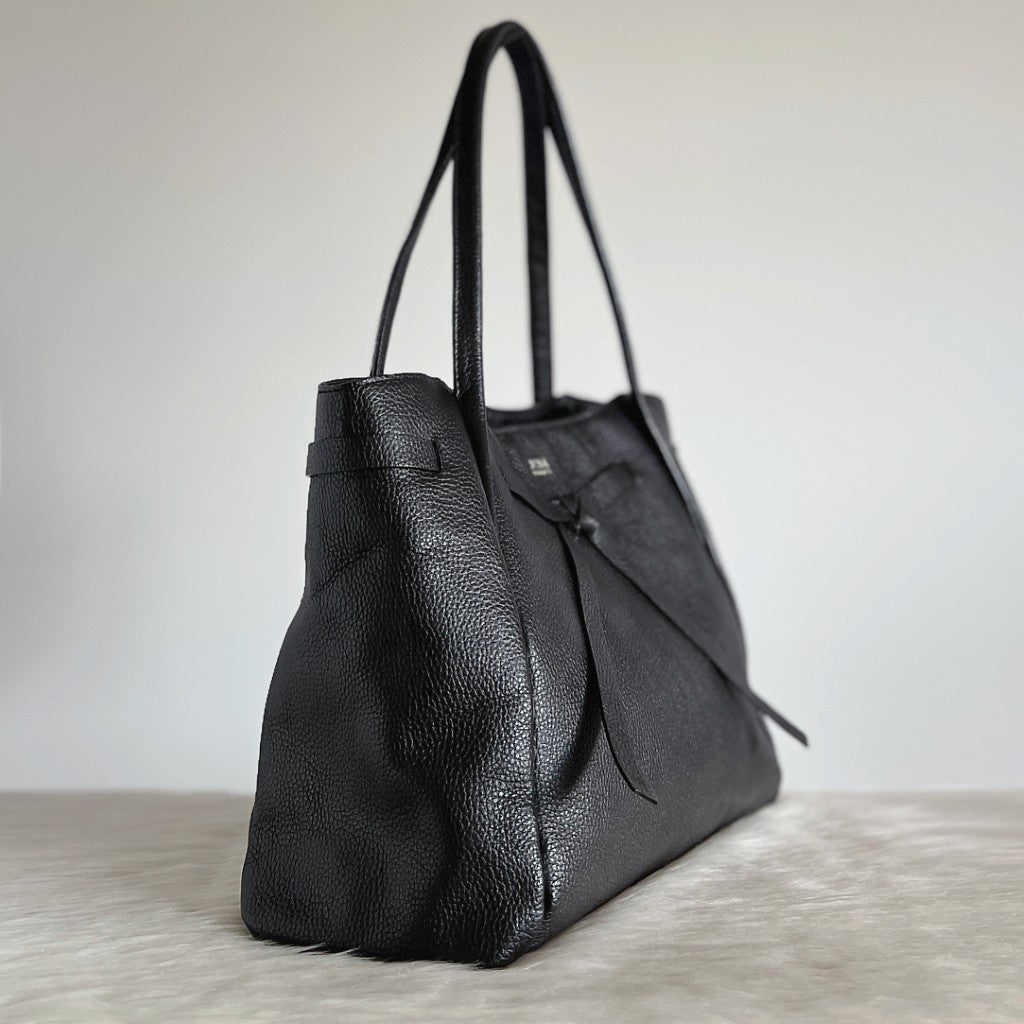 Nina Ricci Black Leather Double Compartment Career Shoulder Bag Like New