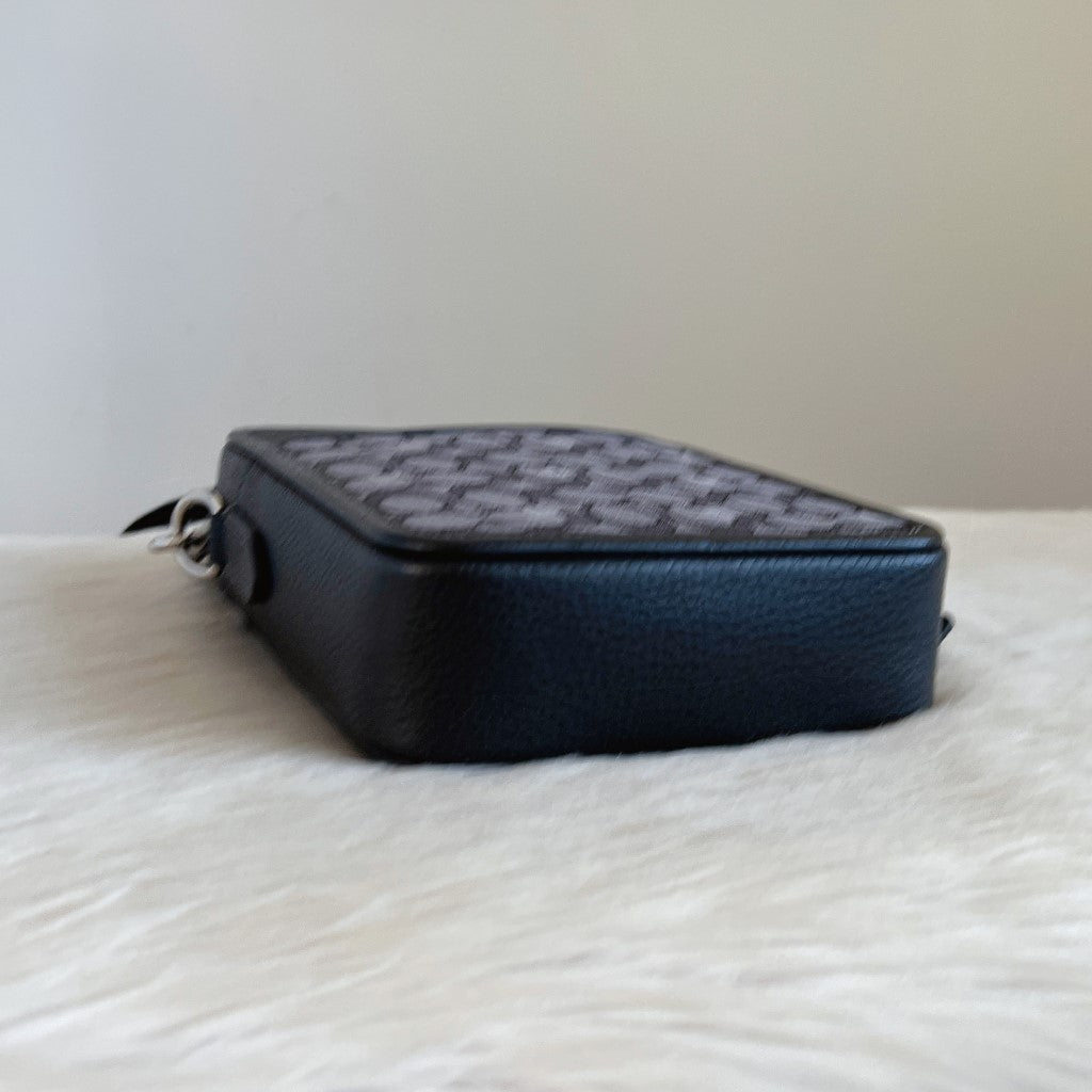 Coach Black Leather Star Monogram Messenger Crossbody Shoulder Bag Like New