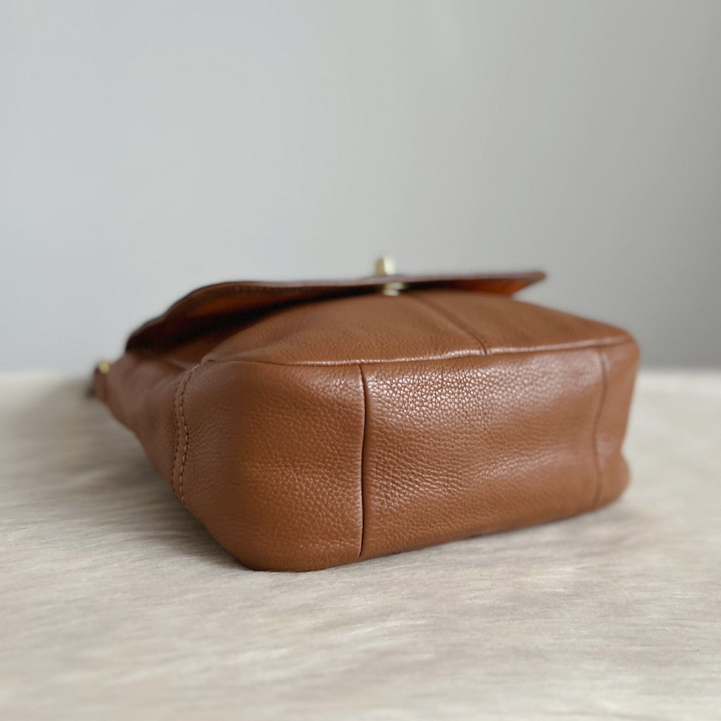 Coach Caramel Leather Turn Lock Crossbody Shoulder Bag Excellent
