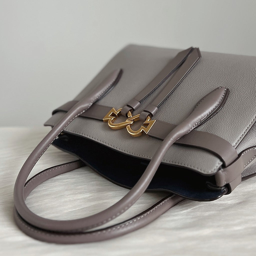 Kate Spade Grey Leather Heart Buckle Triple Compartment 2 Way Shoulder Bag Like New