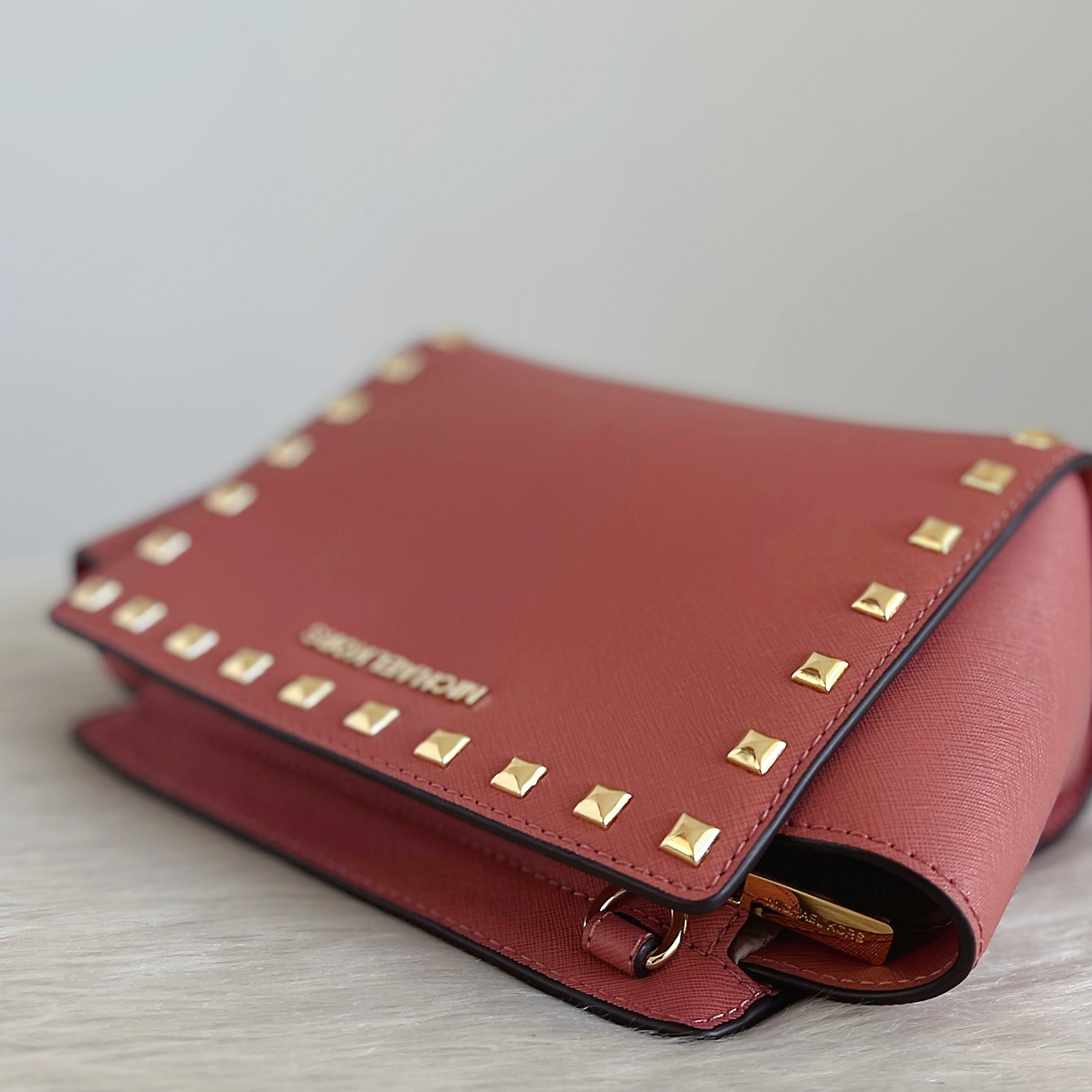 Michael Kors Rose Leather Selma Studded Crossbody Shoulder Bag Like New