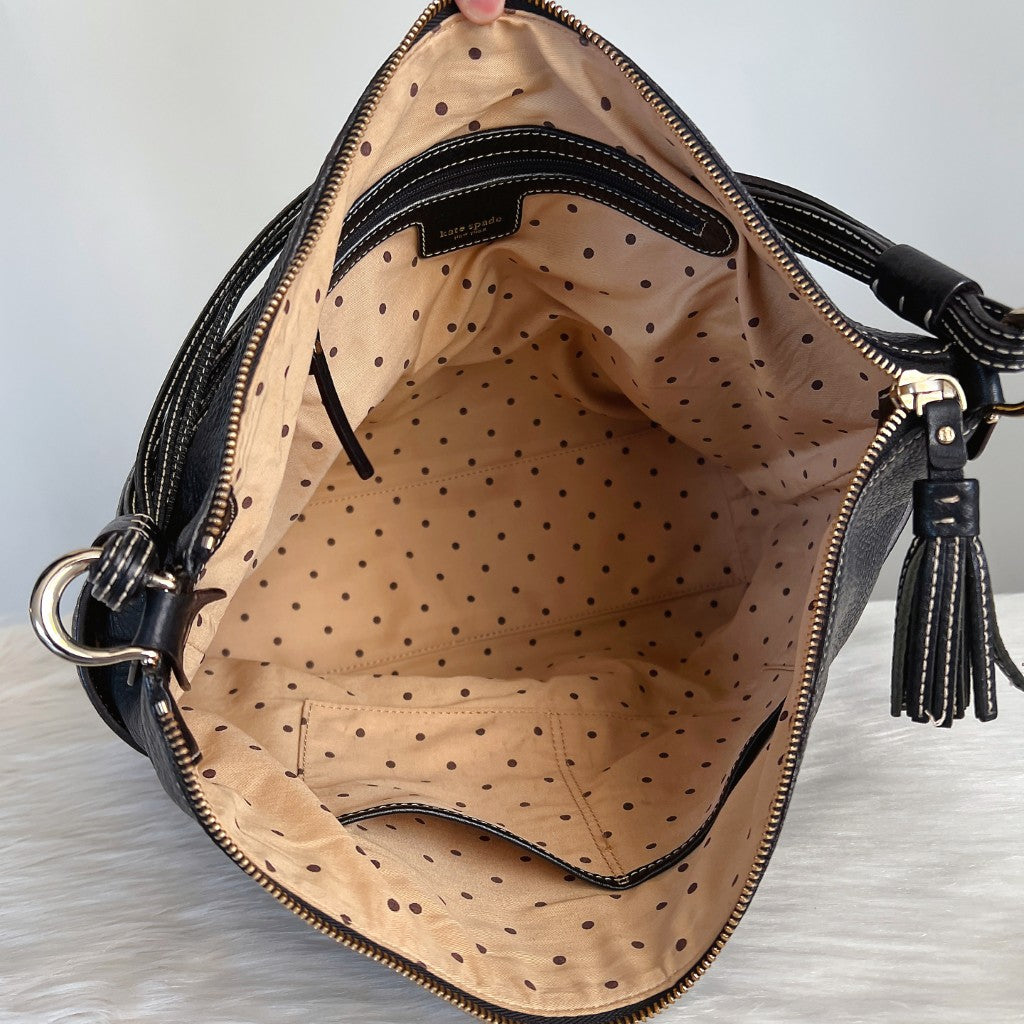 Kate Spade Black Leather Slouchy Tassel Charm 2 Way Shoulder Bag Like New