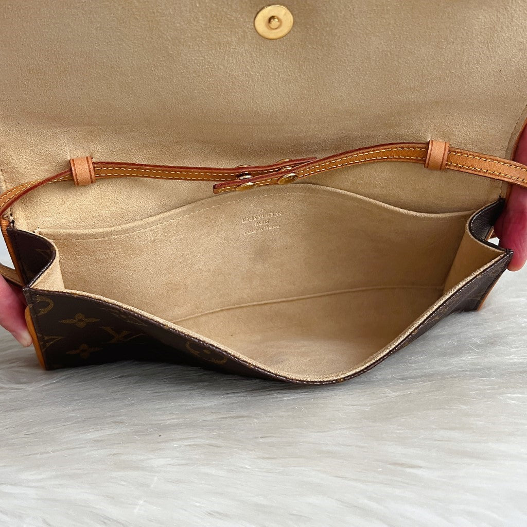 Louis Vuitton Signature Monogram Pochette Twin GM Shoulder Bag Excellent