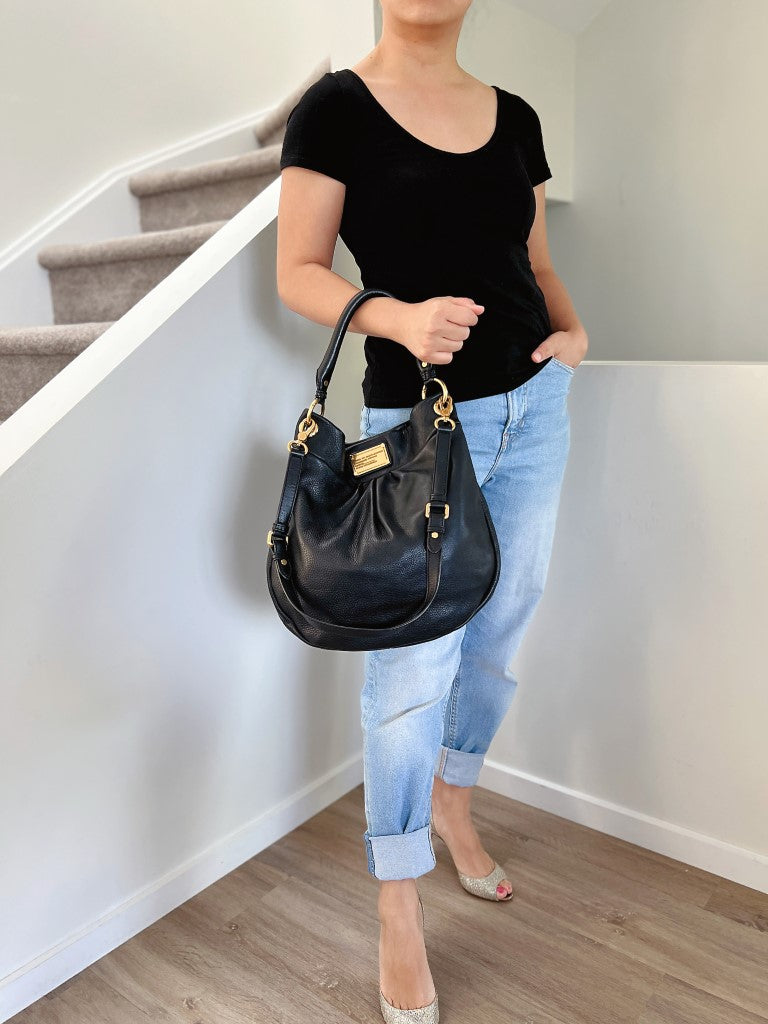 Marc Jacobs Black Leather Front Logo Slouchy 2 Way Shoulder Bag