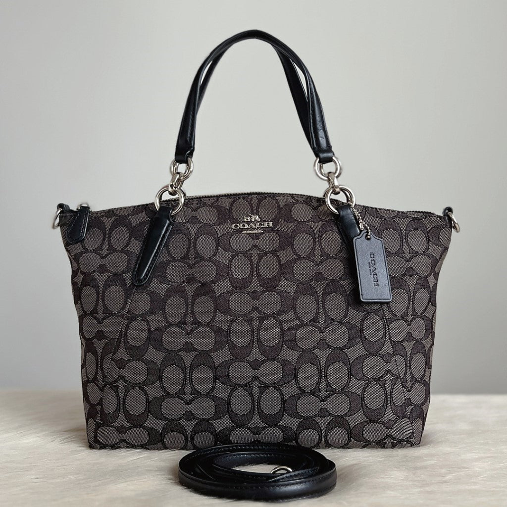Coach Black Leather Monogram Front Logo 2 Way Shoulder Bag Excellent