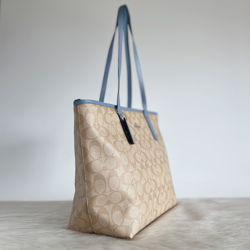 Coach Light Blue Leather Monogram Front Logo Carryall Shoulder Bag Like New