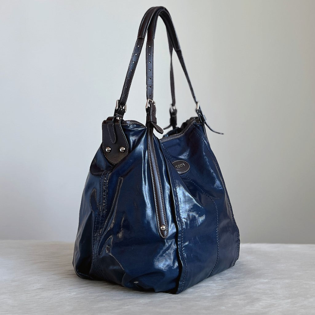 Tod's Chocolate Leather Trim Navy Front Logo 2 Way Shoulder Bag