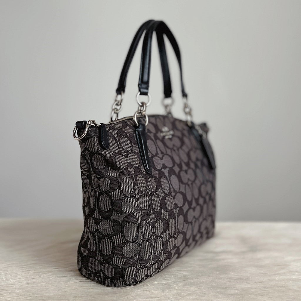 Coach Black Leather Monogram Front Logo 2 Way Shoulder Bag Excellent