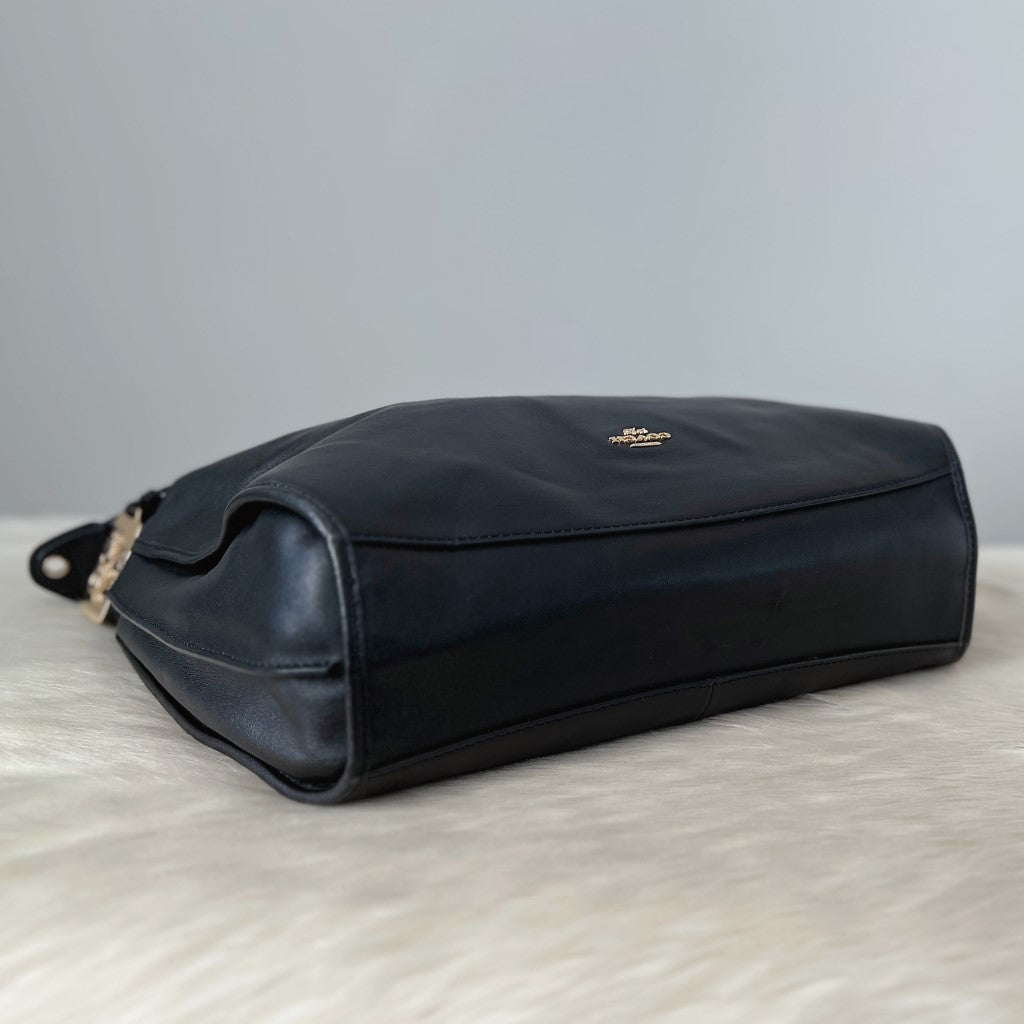 Coach Black Leather Slouchy Career 2 Way Shoulder Bag Excellent