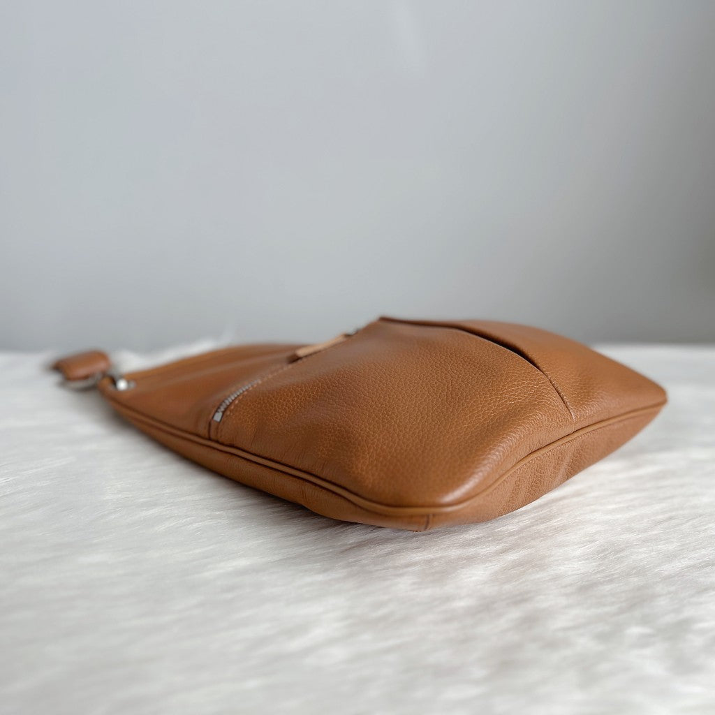 Longchamp Caramel Leather Zipped Pocket Detail Crossbody Shoulder Bag Excellent