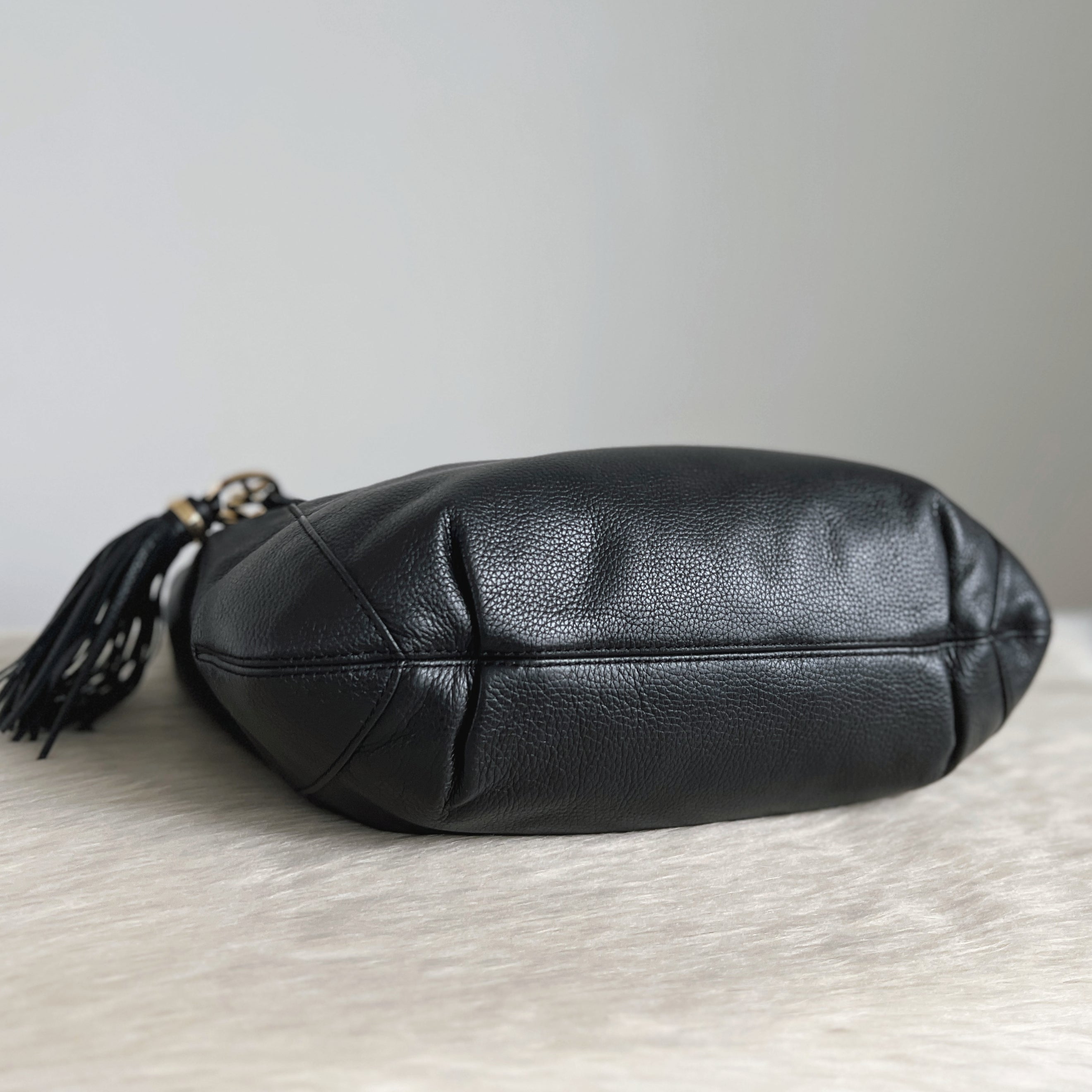 Michael Kors Black Leather MK Tassel Charm Slouchy Shoulder Bag Excellent