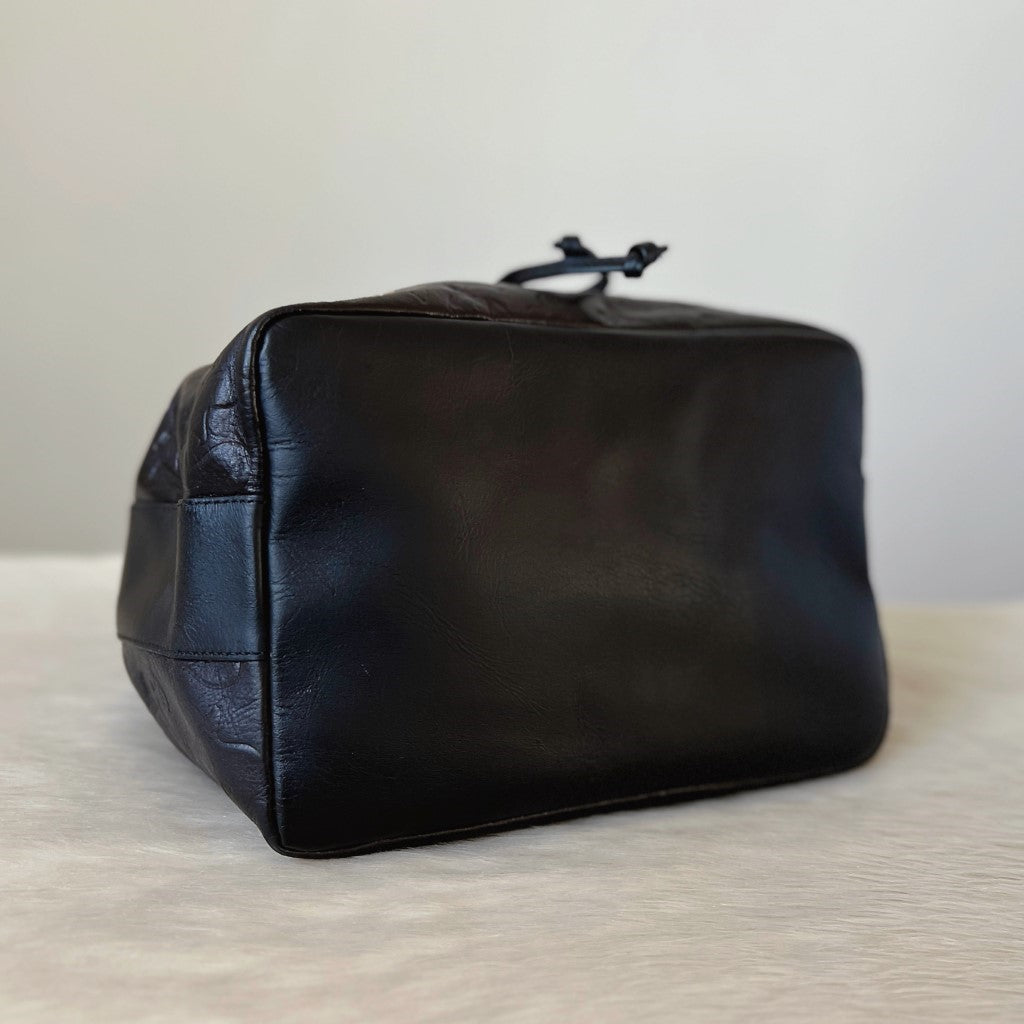 Vivienne Westwood Black Leather Drawstring Bucket Shoulder Bag Excellent
