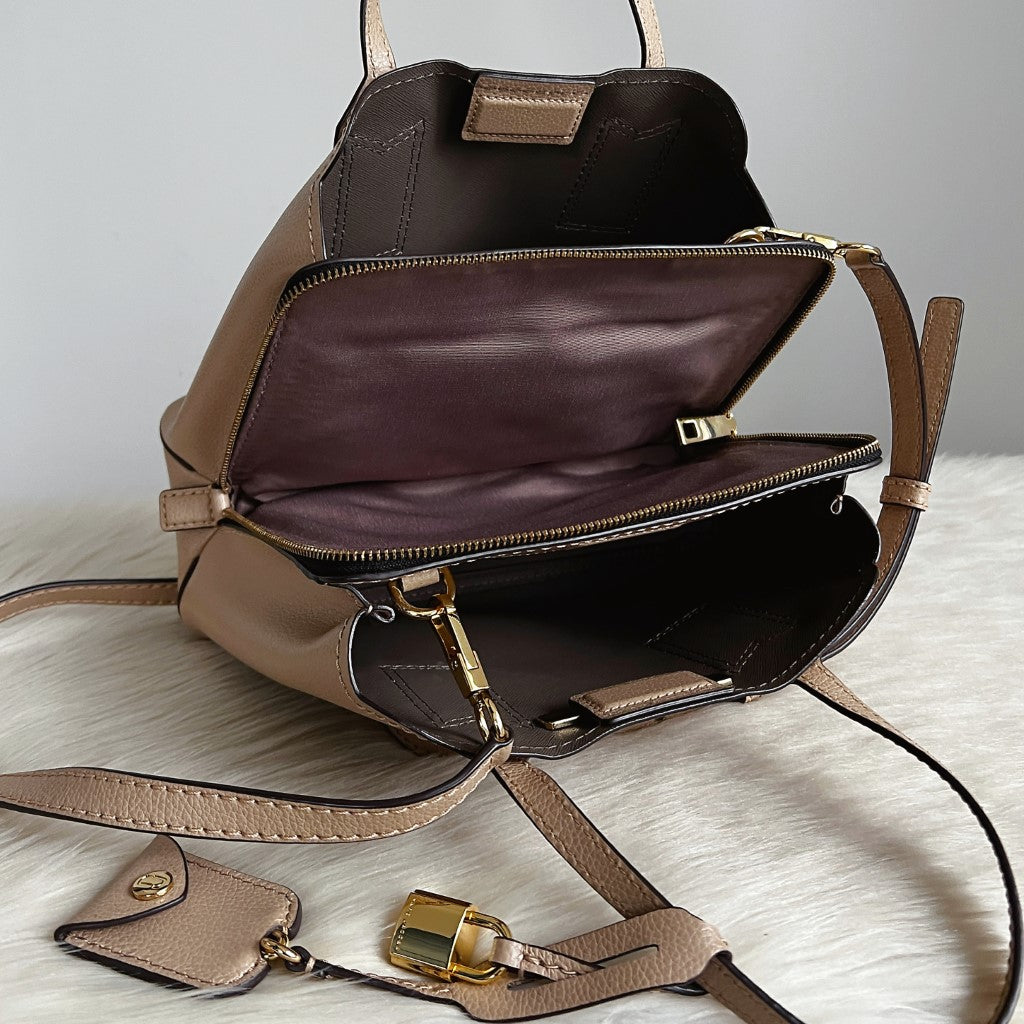 Marc Jacobs Beige Leather Triple Compartment 2 Way Shoulder Bag Like New