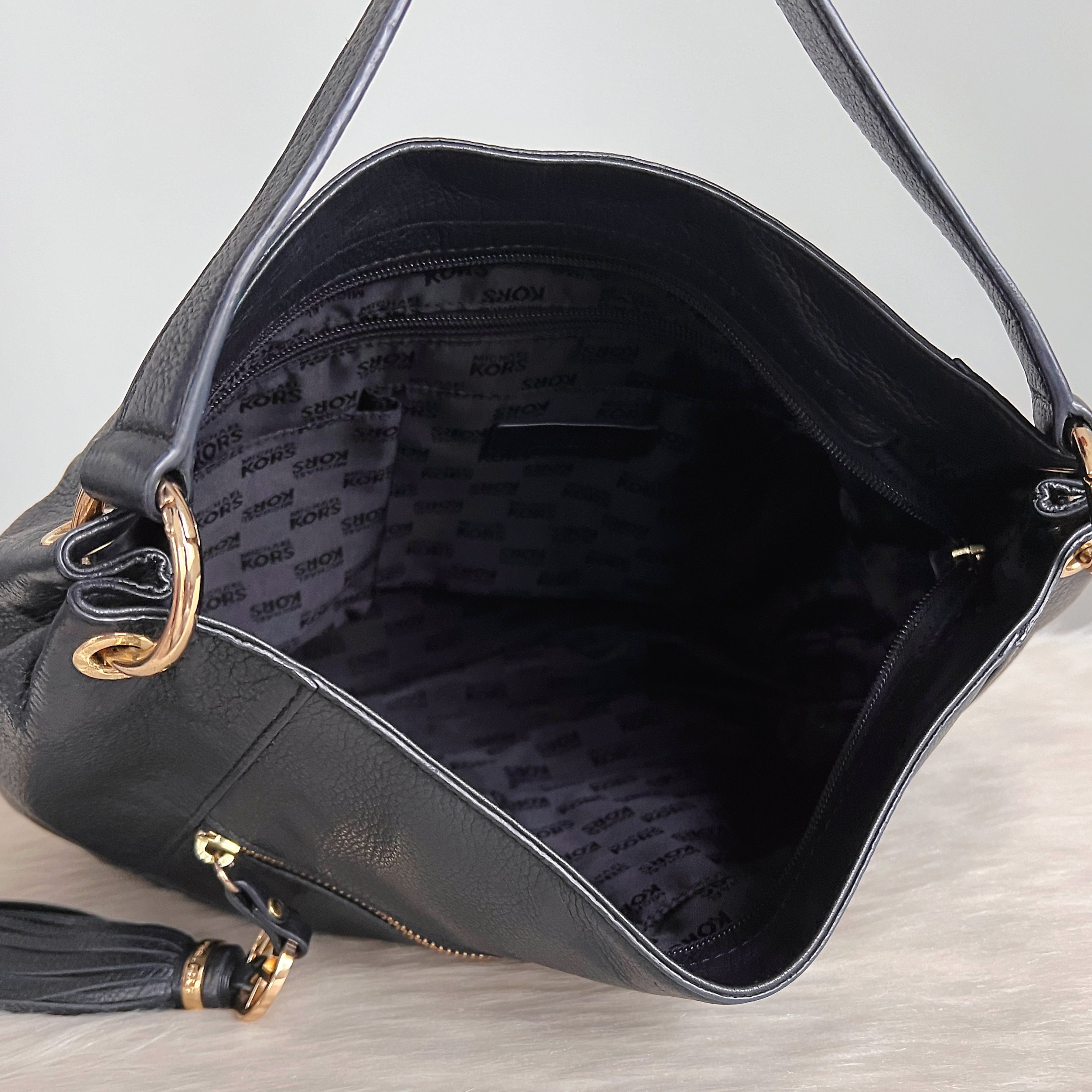 Michael Kors Black Leather MK Tassel Charm Slouchy Shoulder Bag Excellent