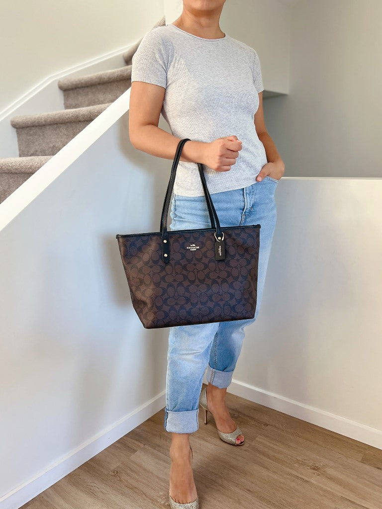 Coach Black Leather Monogram Carryall Shoulder Bag Excellent