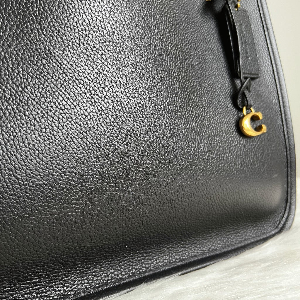 Coach Black Leather Triple Compartment Career 2 Way Shoulder Bag