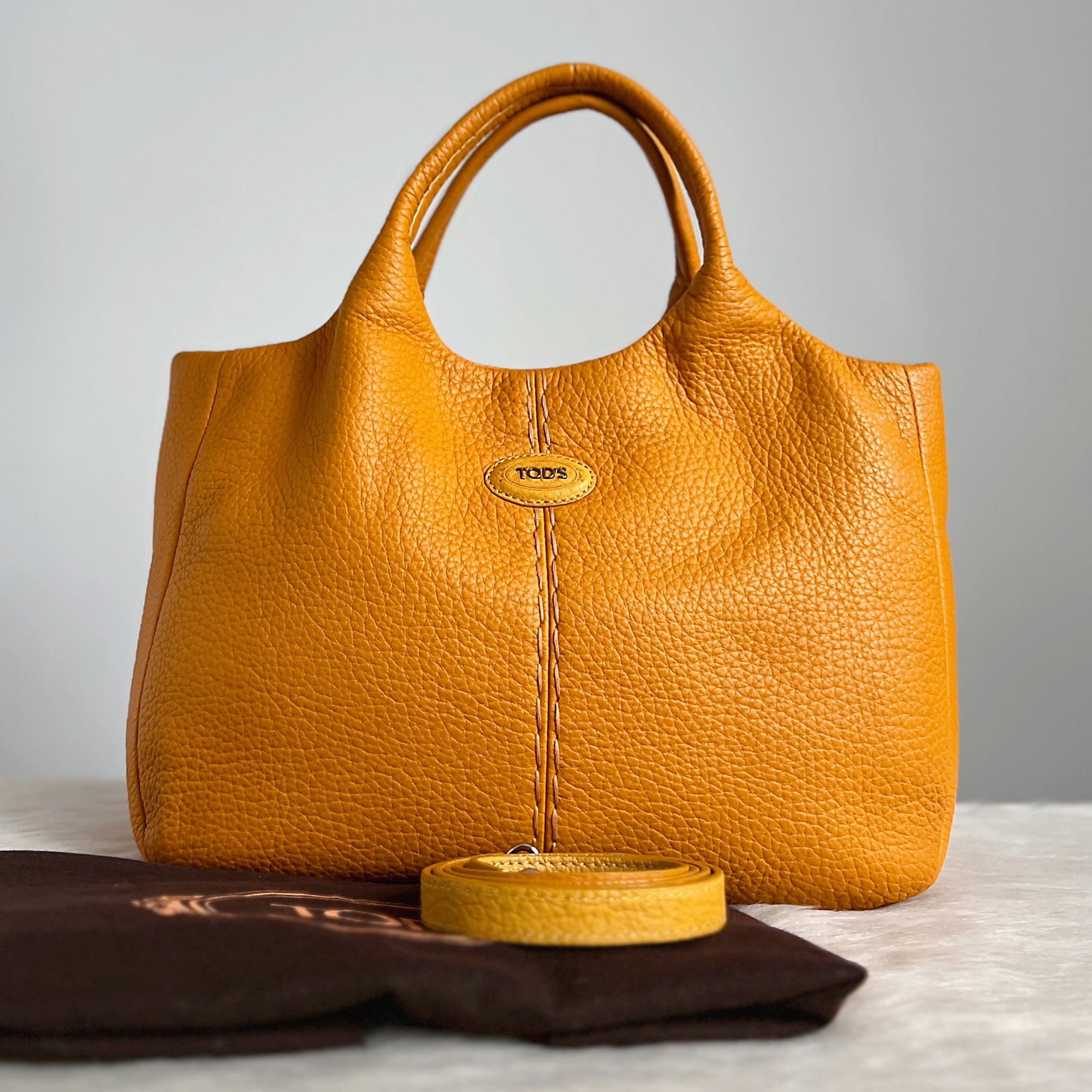Tod's Mustard Leather Front Logo Slouchy 2 Way Shoulder Bag Excellent