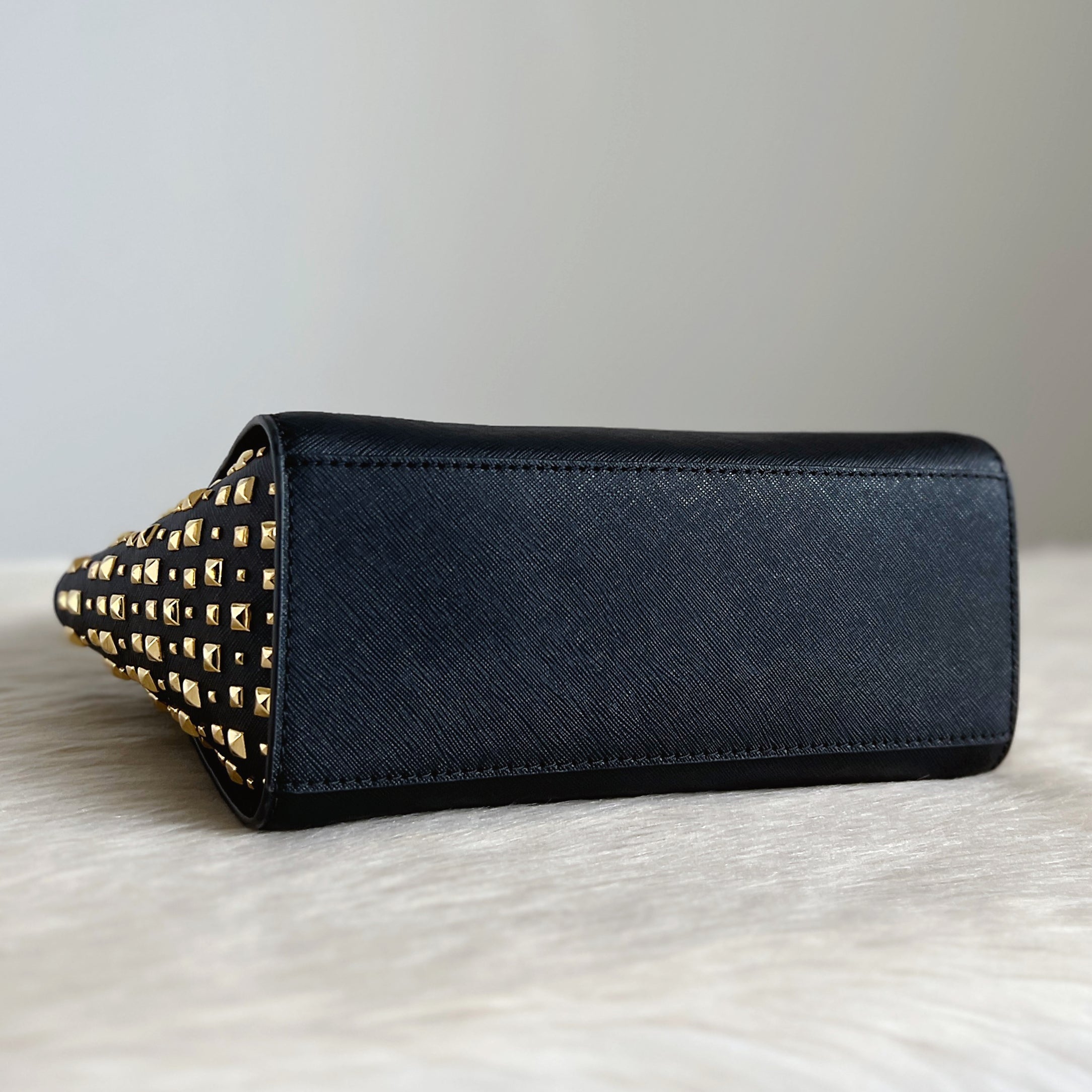 Michael Kors Black Leather Selma Studded Crossbody Shoulder Bag Excellent