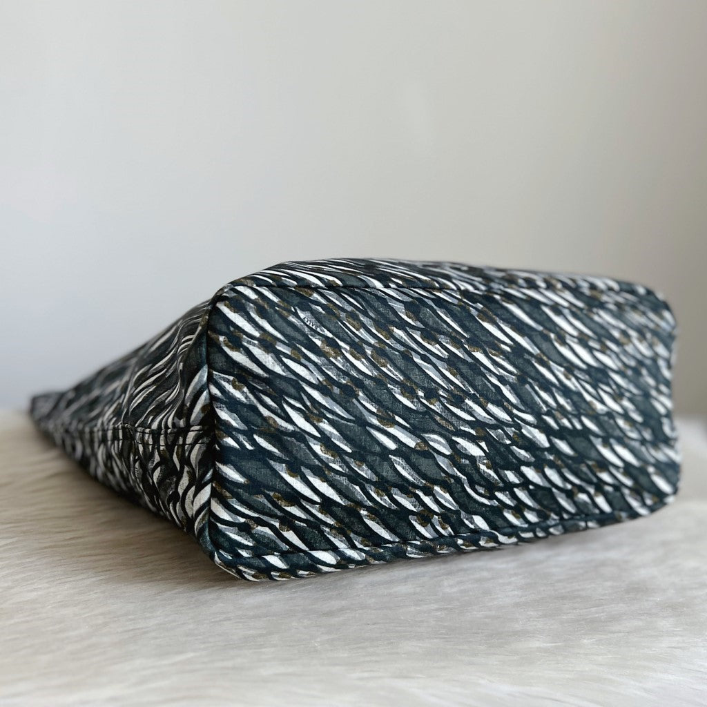 Bally Black Leather Front Zip Pocket Large 2 Way Shoulder Bag Excellent