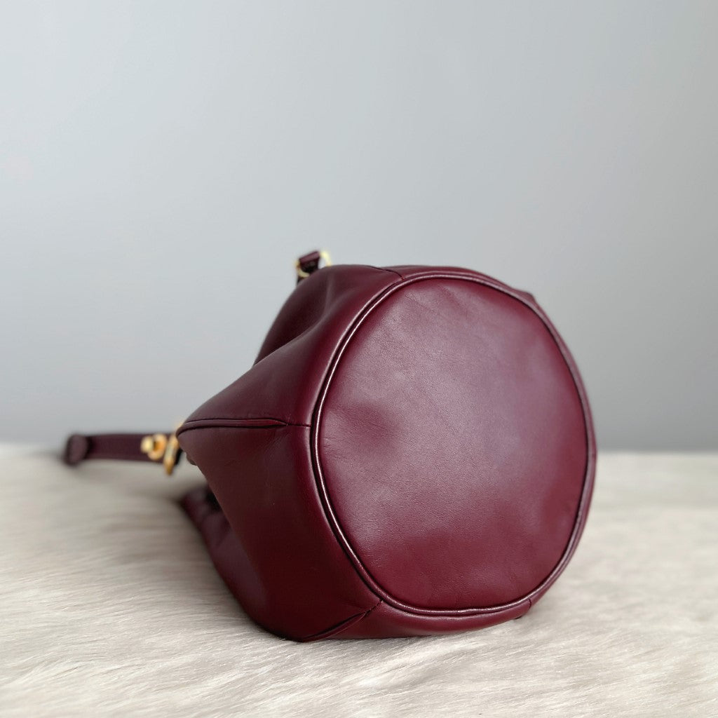 Cartier Signature Bordeaux Leather Front Embossed Logo Crossbody Shoulder Bag Excellent