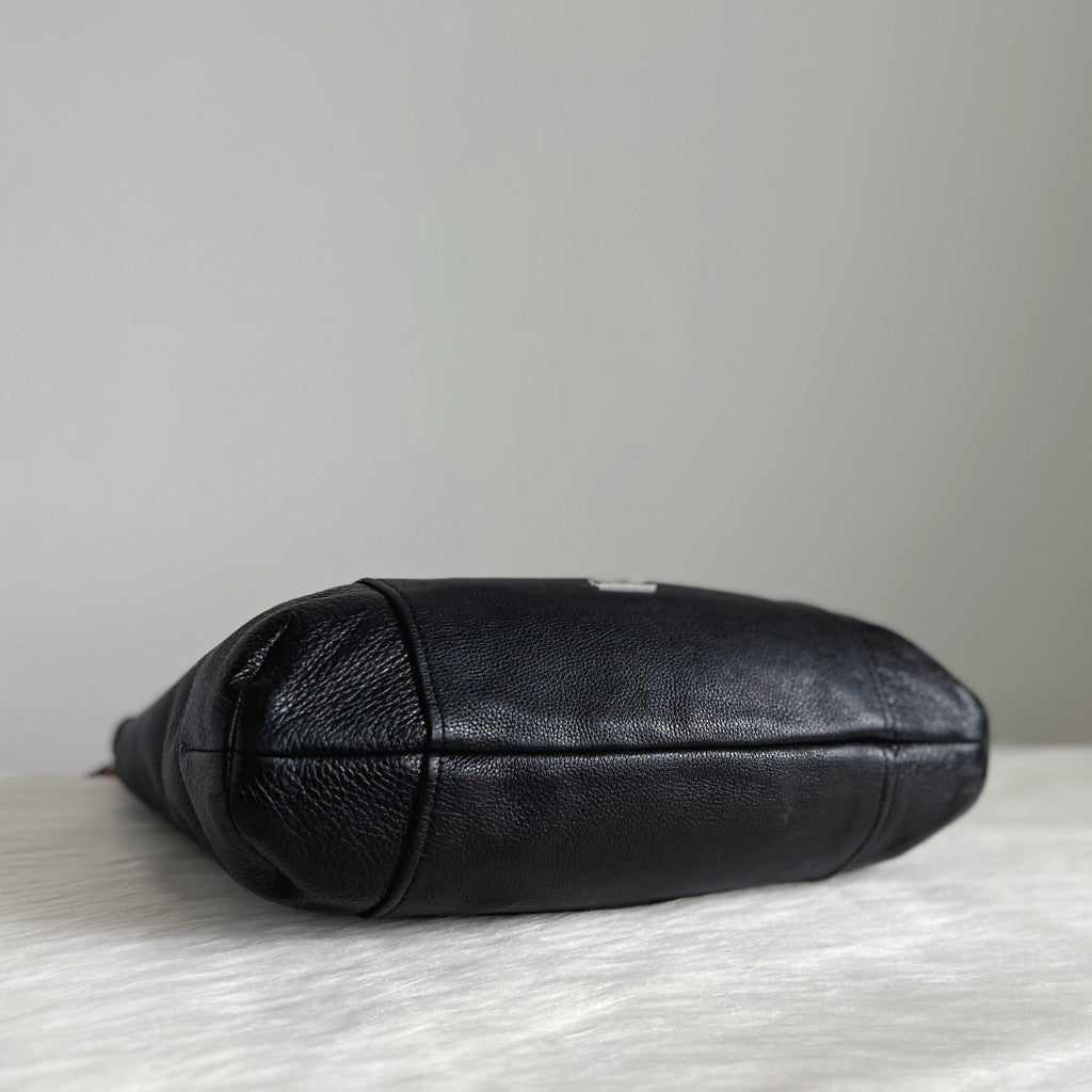 Coach Black Leather Front Logo Slouchy 2 Way Shoulder Bag Like New