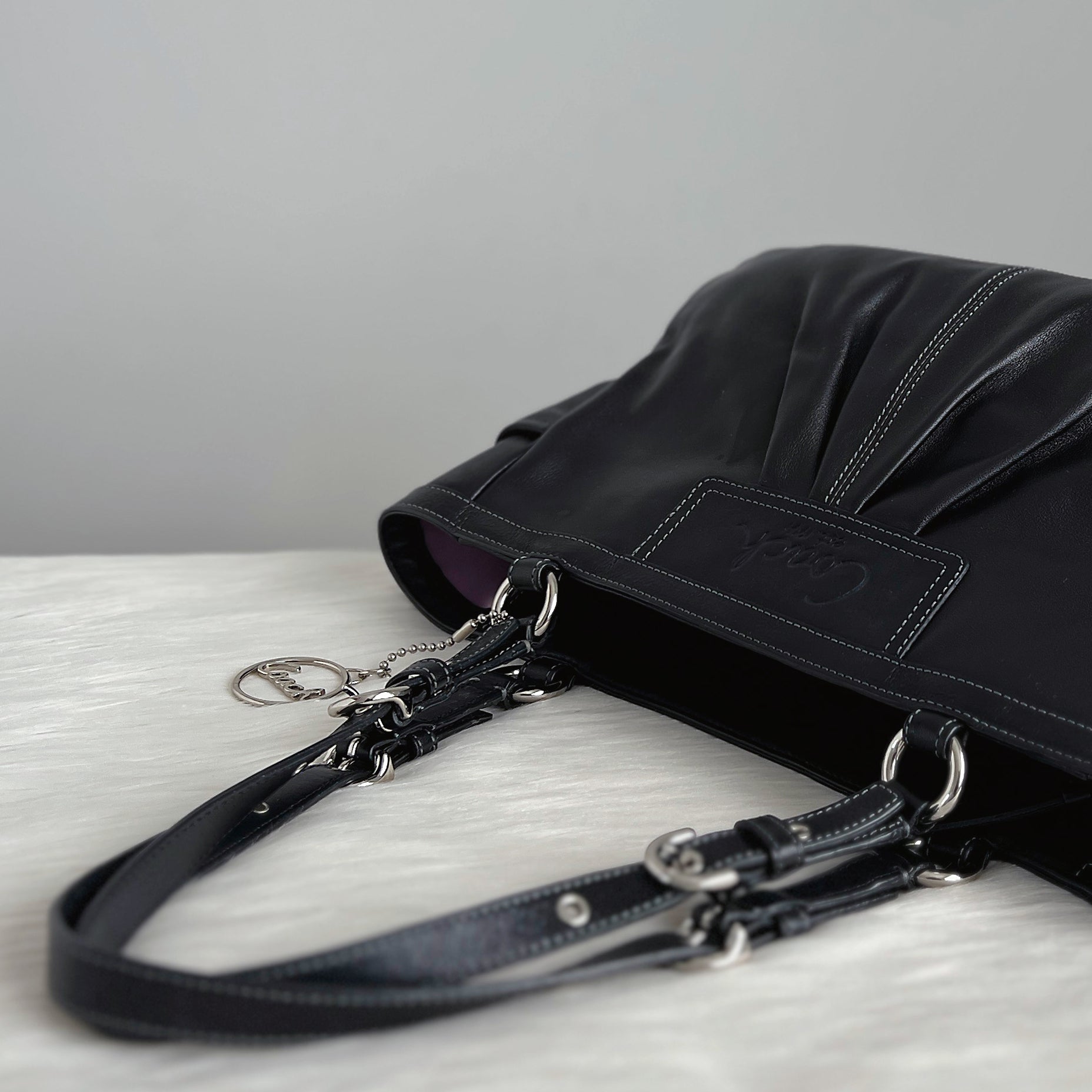 Coach Black Leather Front Logo Carryall Shoulder Bag Excellent