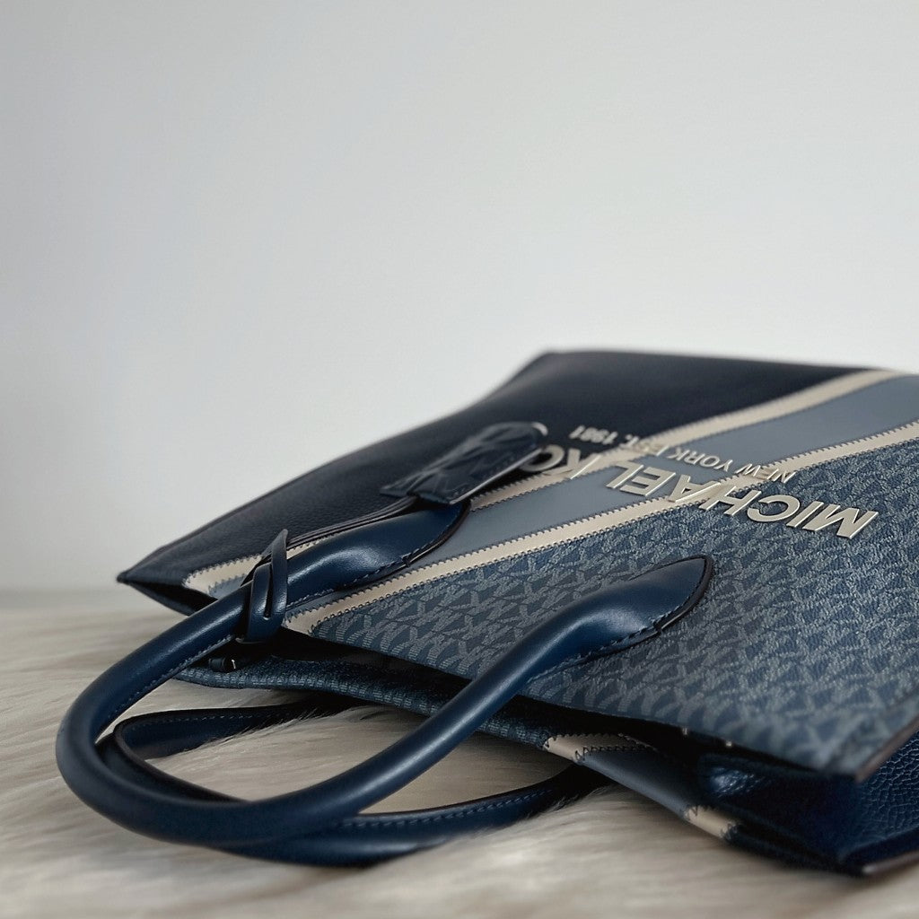 Michael Kors Navy Leather Monogram Patchwork Book Tote 2 Way Shoulder Bag Like New