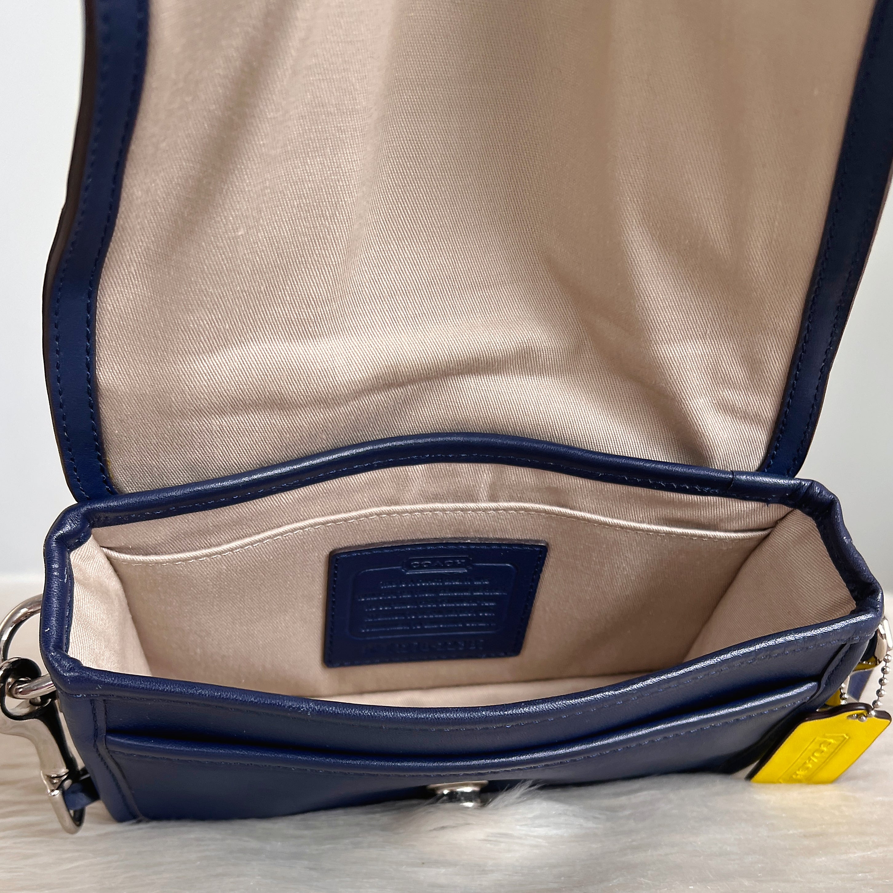 Coach Blue Leather Turn Lock Tassel Charm Crossbody Shoulder Bag Excellent