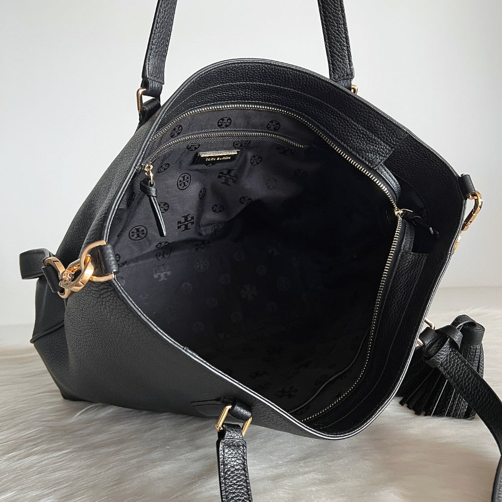 Tory Burch Black Leather Front Logo Tassel Charm 2 Way Shoulder Bag Like New