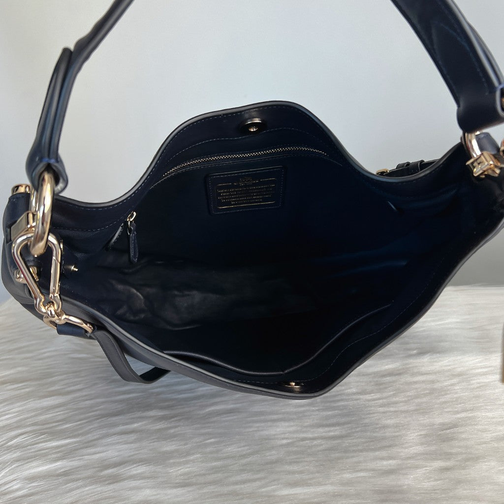 Coach Navy Leather Front Logo 2 Way Shoulder Bag Excellent