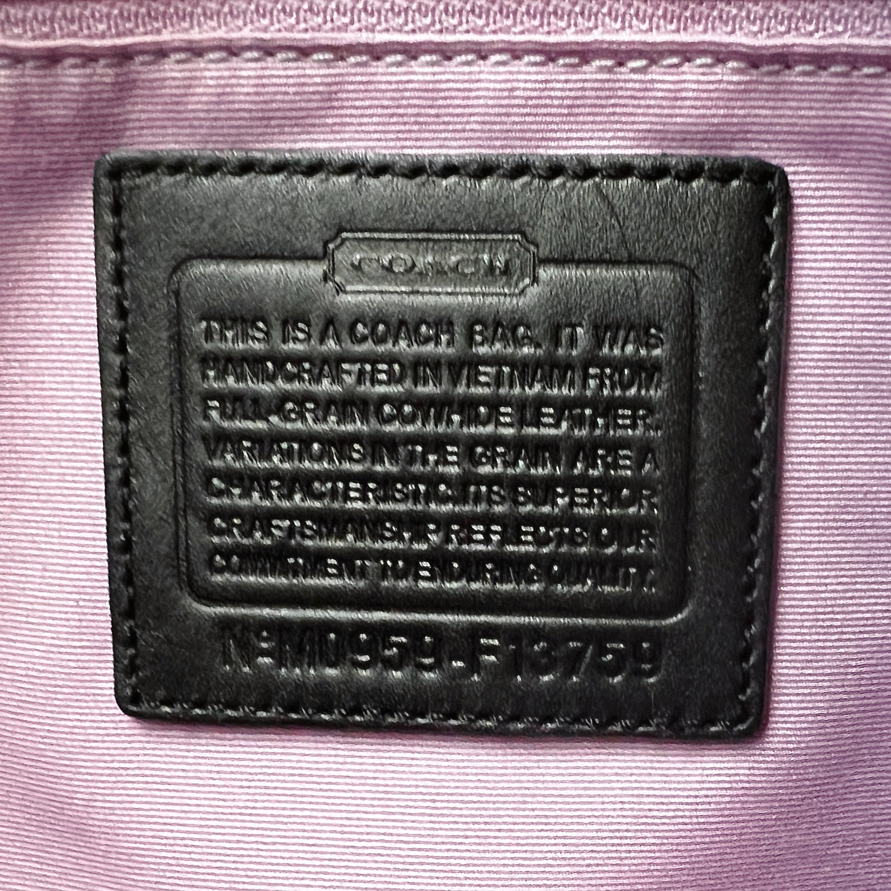 Coach Black Leather Front Logo Carryall Shoulder Bag Excellent
