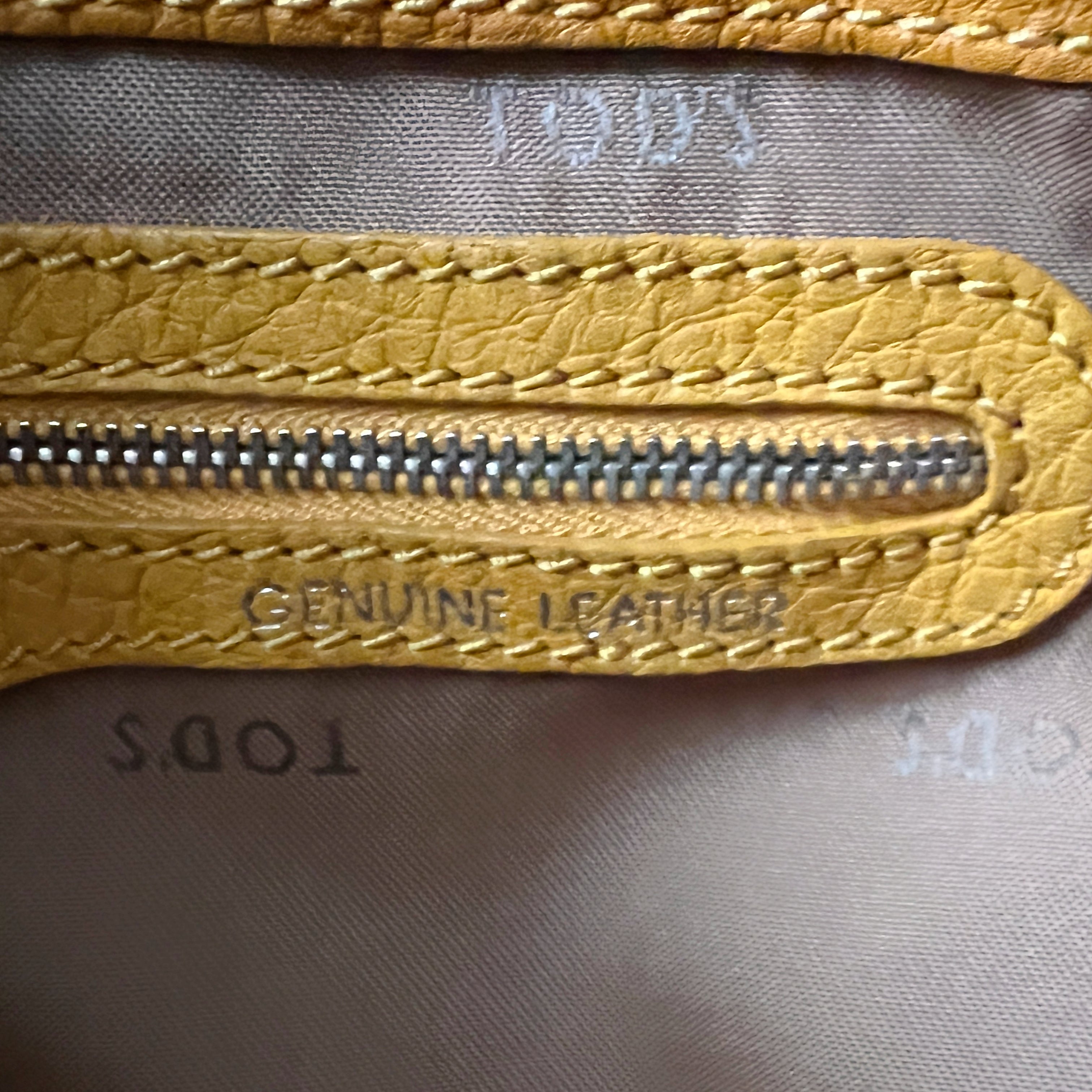 Tod's Mustard Leather Front Logo Slouchy 2 Way Shoulder Bag Excellent