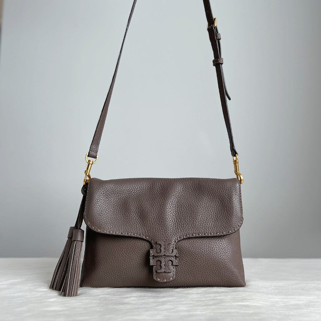 Tory Burch Taupe Leather Front Buckle Tassel Charm Crossbody Shoulder Bag Like New