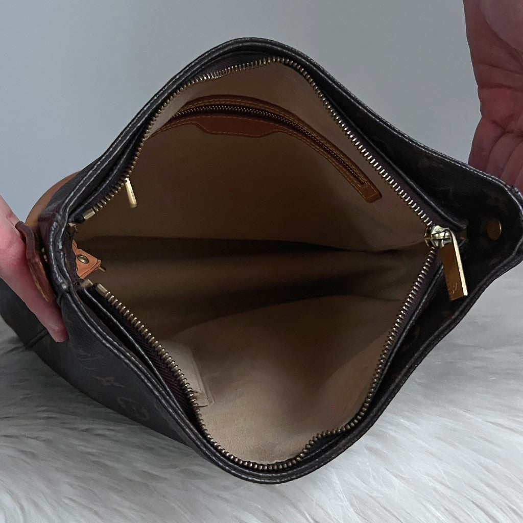 Louis Vuitton Signature Monogram Looping GM Shoulder Bag