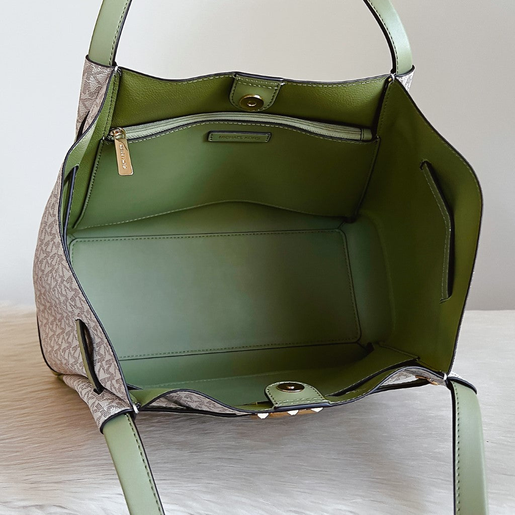 Michael Kors Light Green Leather Monogram Carryall Shoulder Bag Like New