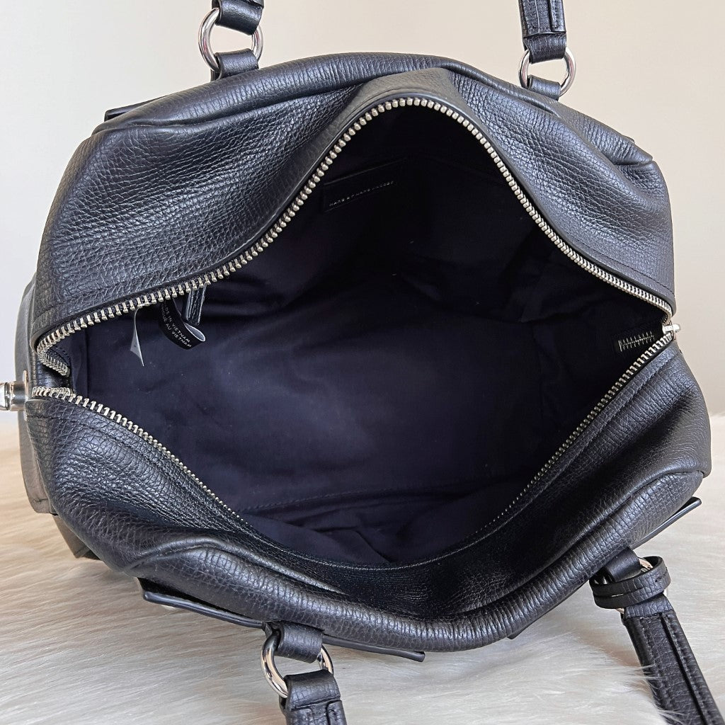 Marc Jacobs Black Leather Studded Detail Shoulder Bag Excellent