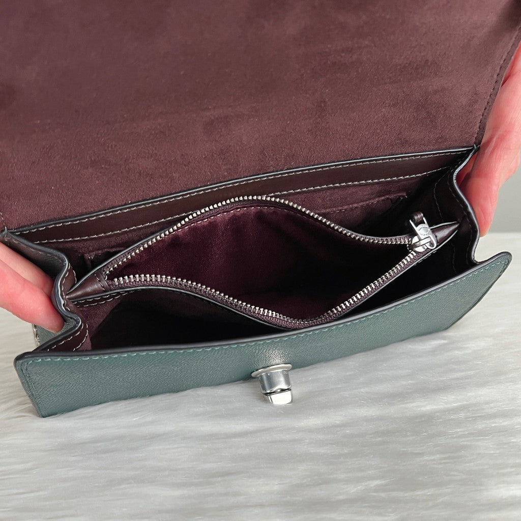 Coach Dark Green Leather Turn Lock 2 Way Shoulder Bag Like New
