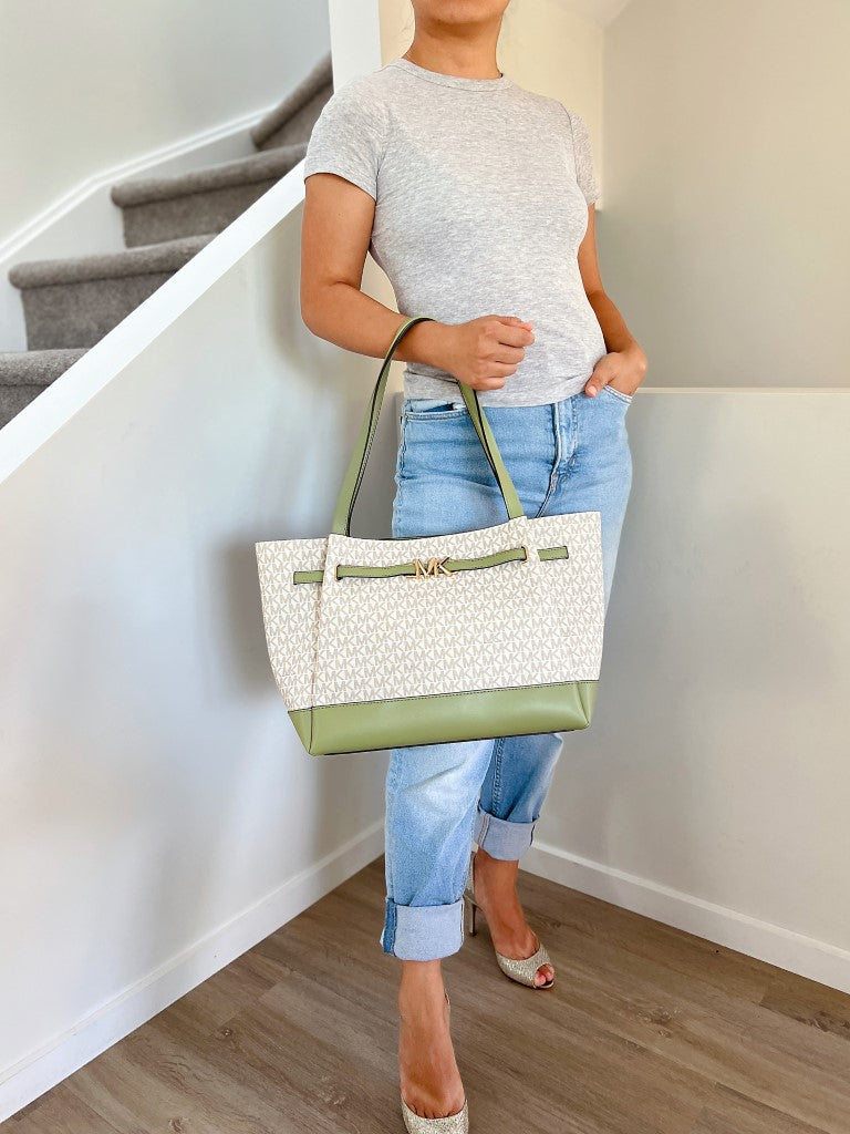 Michael Kors Light Green Leather Monogram Carryall Shoulder Bag Like New